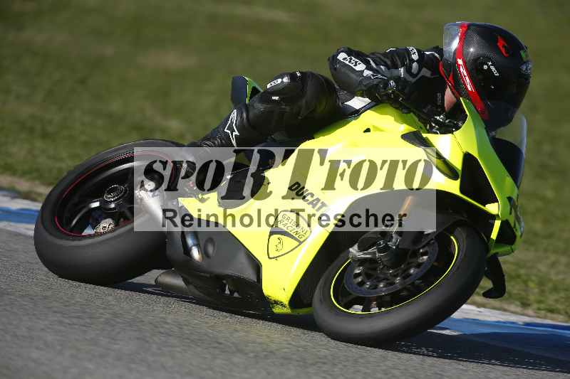 /Archiv-2024/02 29.01.-02.02.2024 Moto Center Thun Jerez/Gruppe gruen-green/229